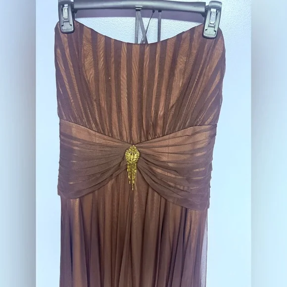 Badgley Mischka fitted Strapless Evening gown in Deep Brown chiffon10
